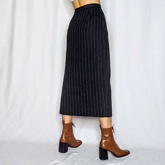 SOLD Vintage side button pinstripe skirt - Picture 3 of 4